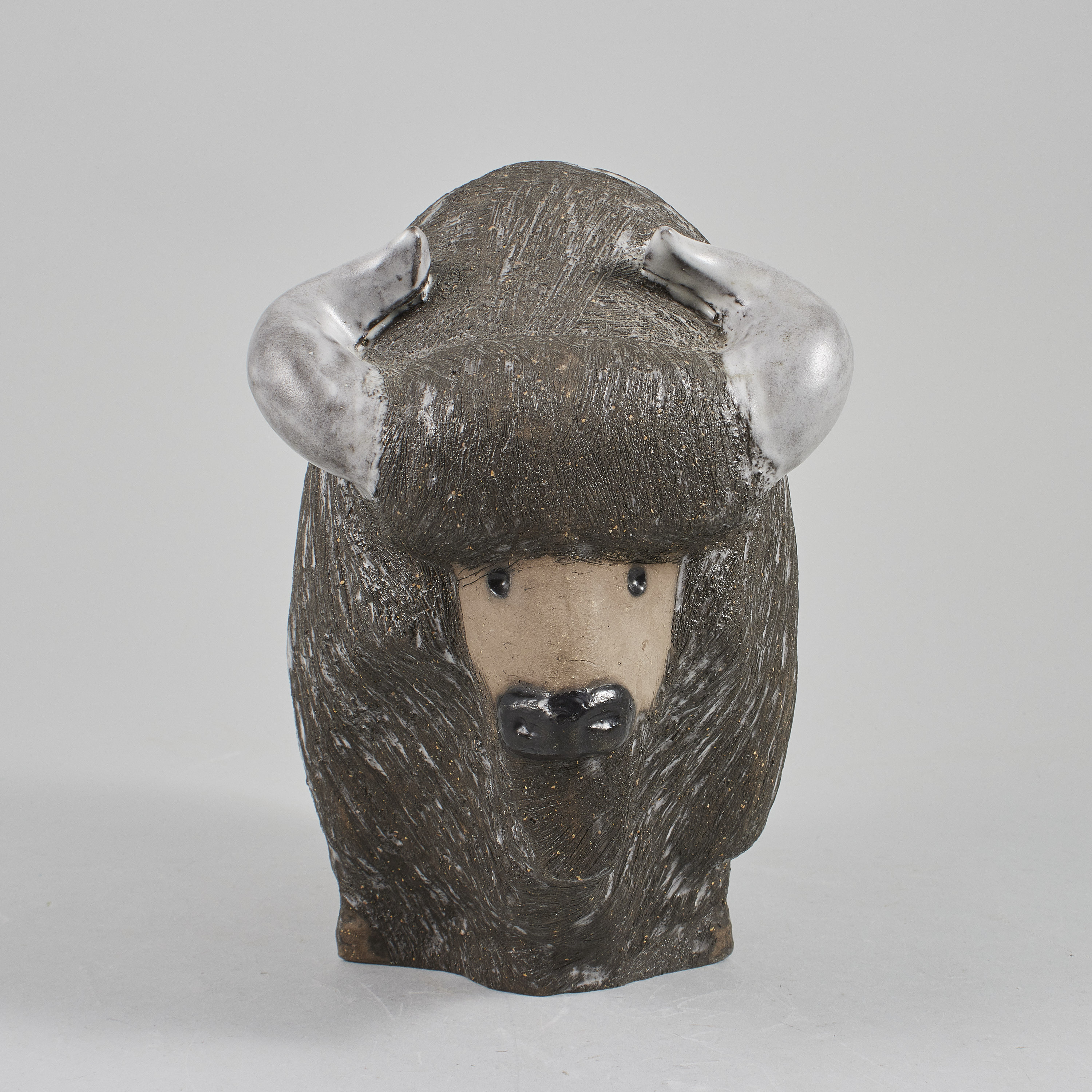 Skulptur, Bisonoxe, Upsala-Ekeby, Göran Andersson. Längd: 30. Höjd